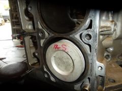 LS2 with 94mm rover piston inside bore